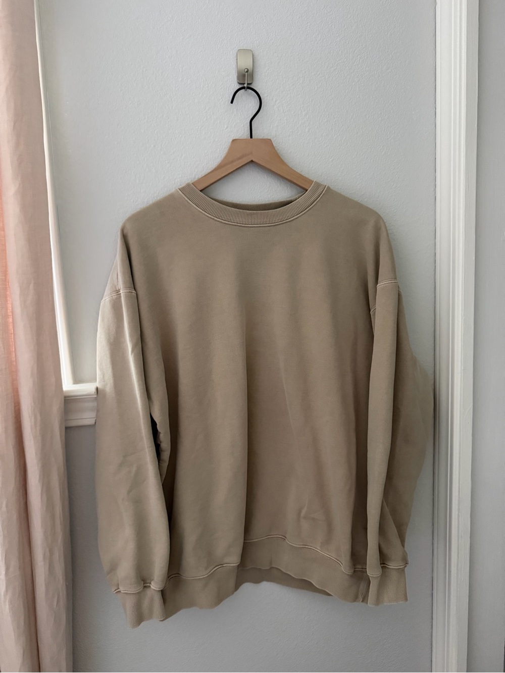 Wilfred Free Artizia Beige Sweatshirt. Size 2.